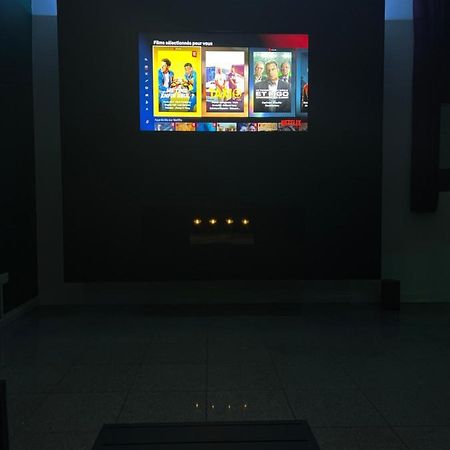 City Lounge Wellness Dison エクステリア 写真